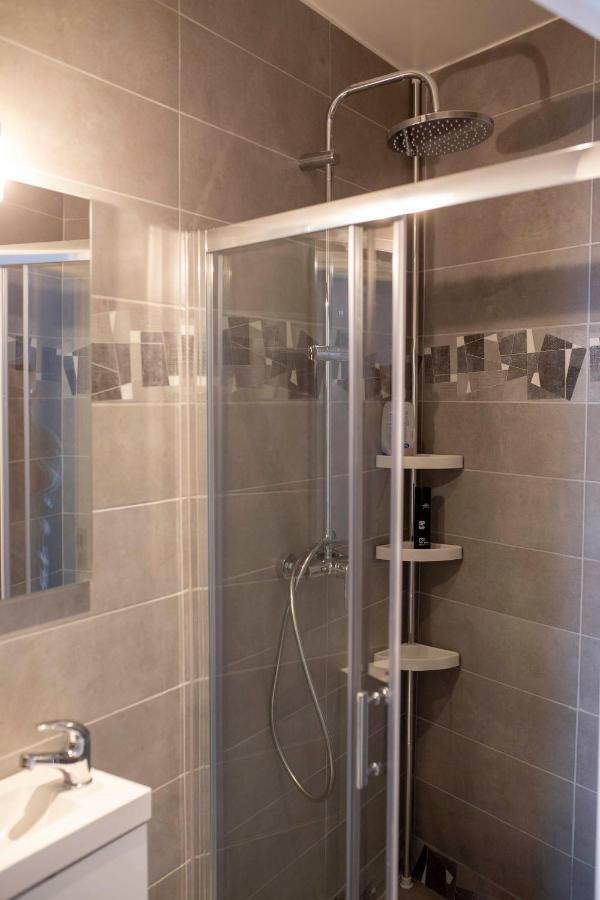 Loc Trotteur Le Graphite T2 Grand Confort Terrasse Лурд Екстериор снимка